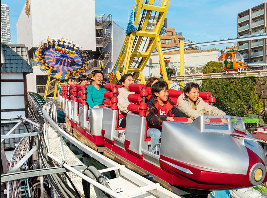 Asakusa Hanayashiki, Japan